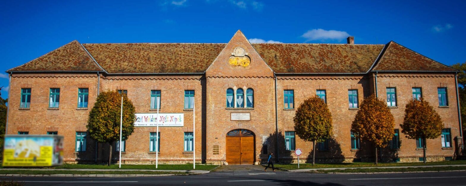 A szombathelyi Waldorf-iskola szerint jogszerűtlenül akarják kitenni az épületből